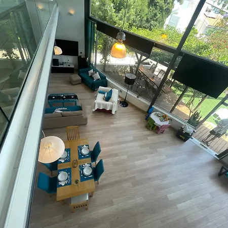 Cataleya Fig Tree Bay Town Center Vila