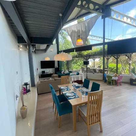 Cataleya Fig Tree Bay Town Center