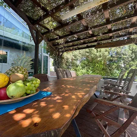 Cataleya Fig Tree Bay Town Center Villa