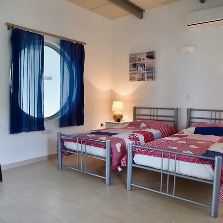 Cataleya Fig Tree Bay Town Center *