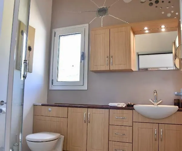 Cataleya Fig Tree Bay Town Center Villa