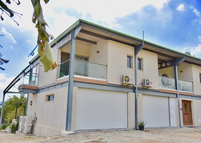 Cataleya Fig Tree Bay Town Center Villa