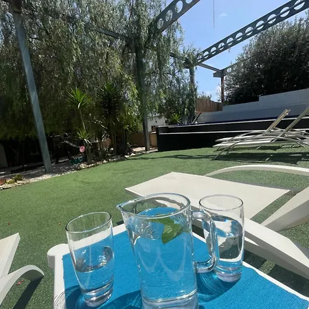 Cataleya Fig Tree Bay Town Center *