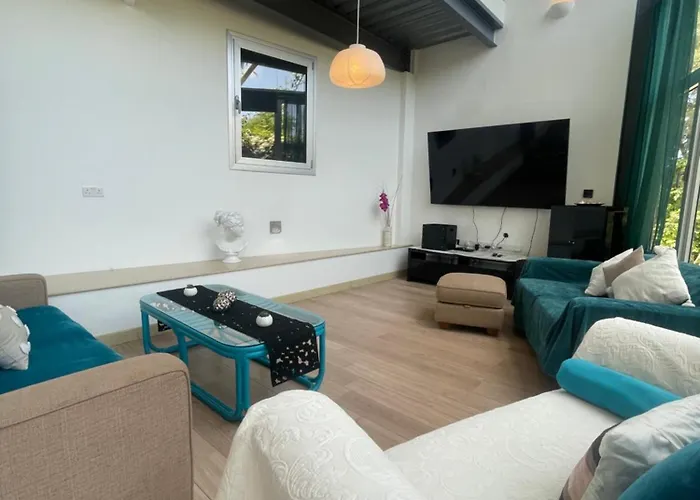 Cataleya Fig Tree Bay Town Center *